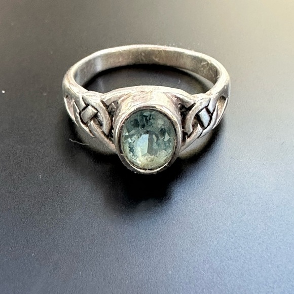 Vintage Sterling Silver 925 Blue Topaz Ring Size 7.5 Celtic Band Bezel Set Oval - Picture 5 of 9